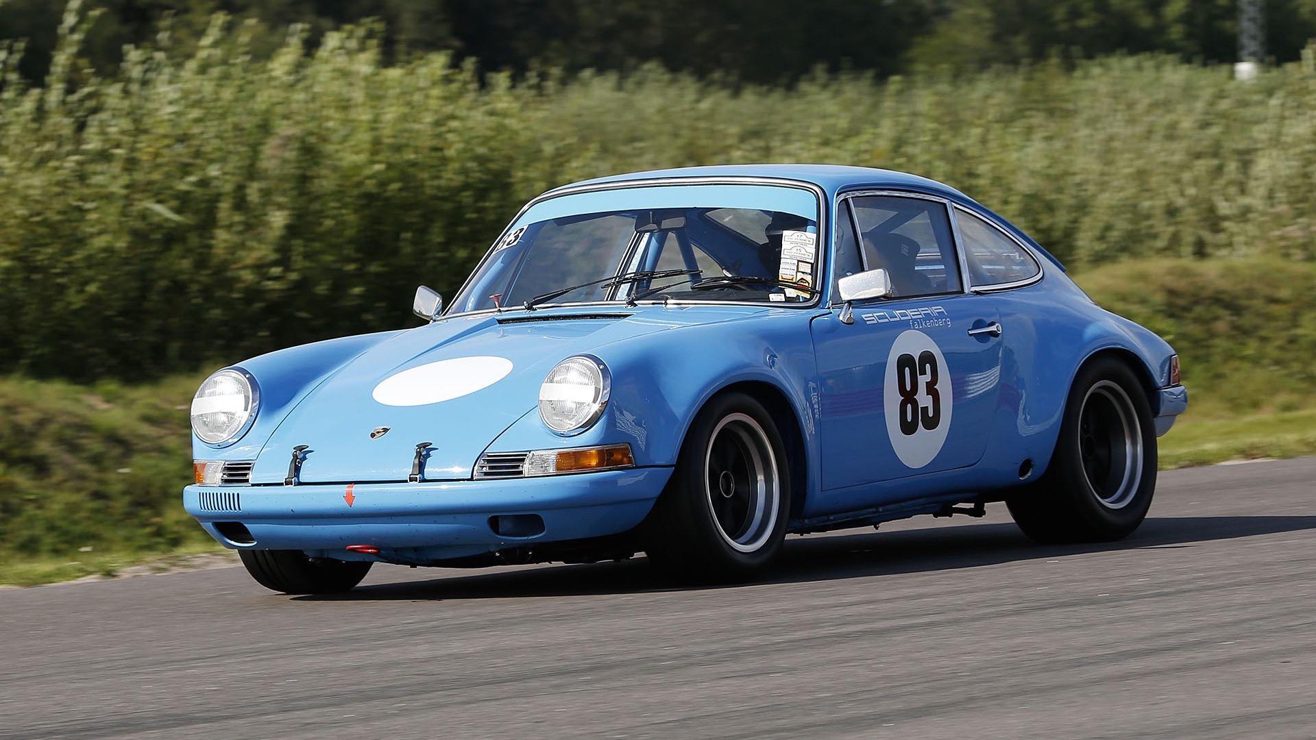 Porsche 911 ST race snett fram